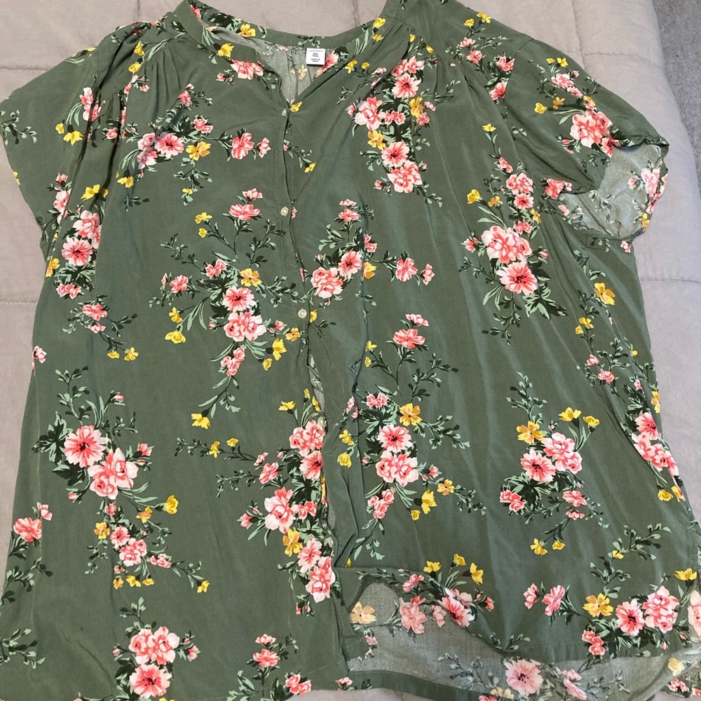 Old navy button up shirt